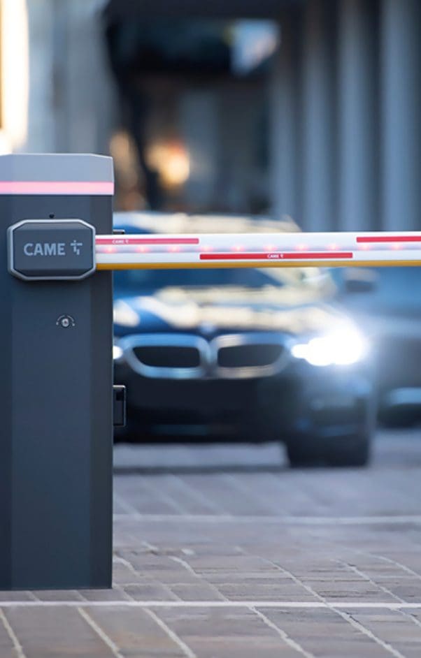 Barrera vehicular CAME