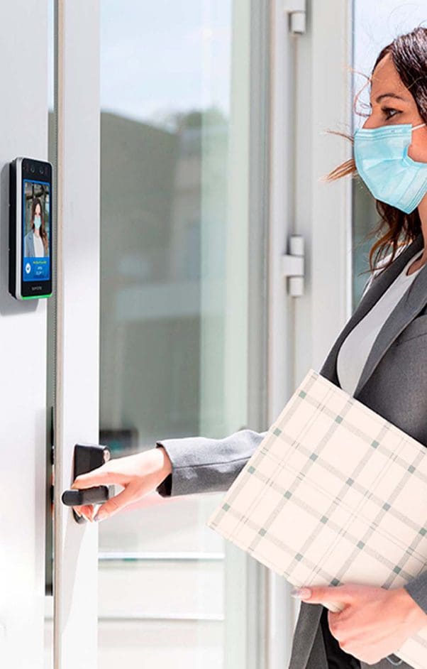 Control de acceso con reconocimiento facial